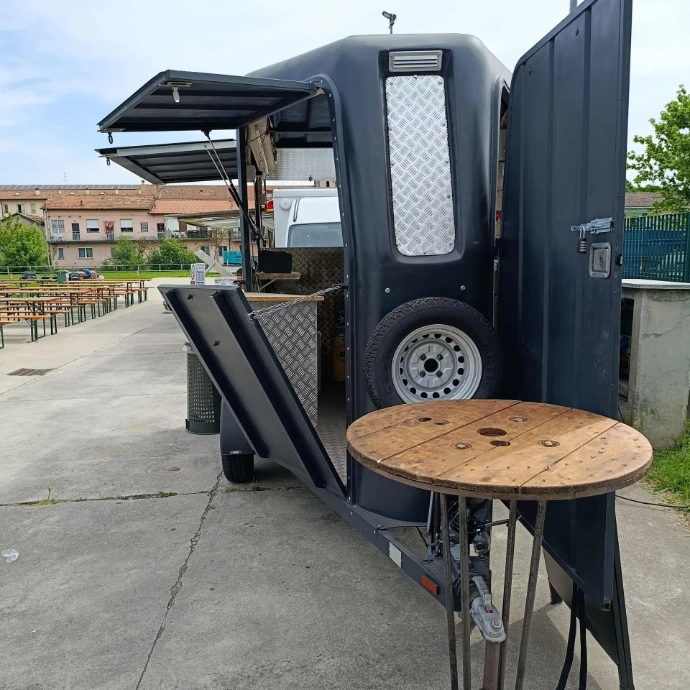 Beer truck itinerante Birringuito per catering open bar